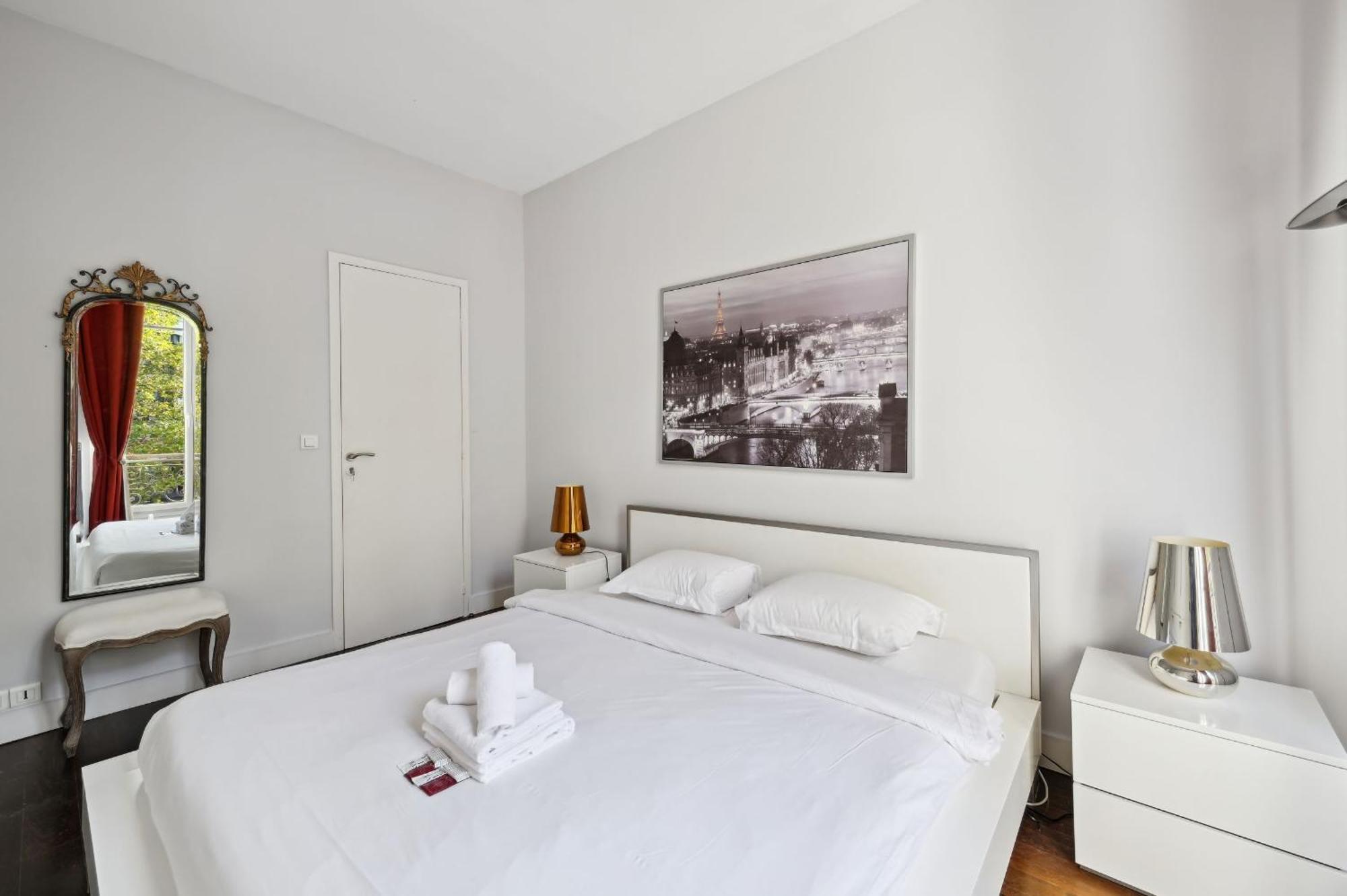 Champs-Elysees & Arc De Triomphe - Cityapartmentstay باريس المظهر الخارجي الصورة